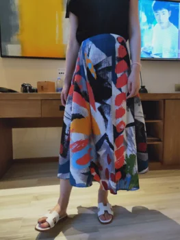 

Fold Graffiti Computer Printed Large Size Half-length Skirt in Summer
