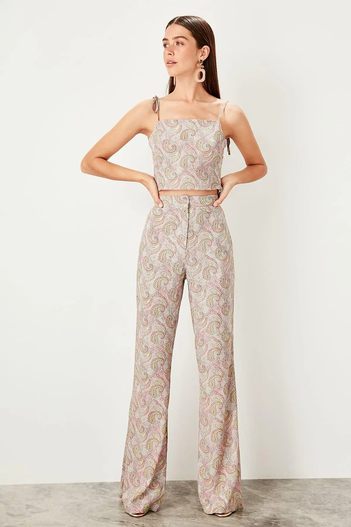 

Trendyol Multicolour Pattern Pants TWOSS19XM0240