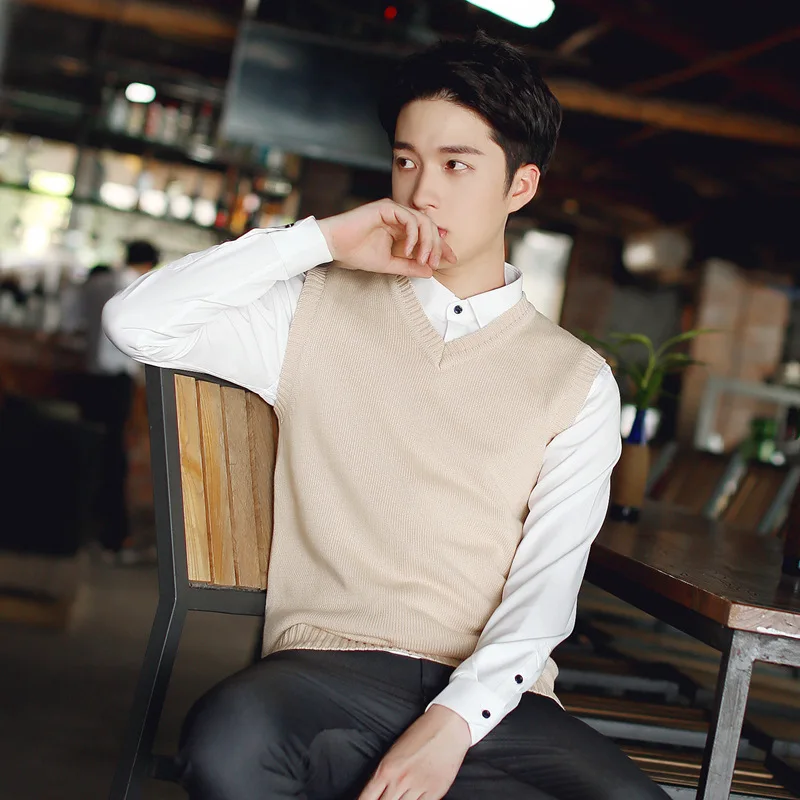 

Mr.nut men's knitted wool vest solid color sleeveless sweater V-neck Korean version of the vest shoulder slim men's vest