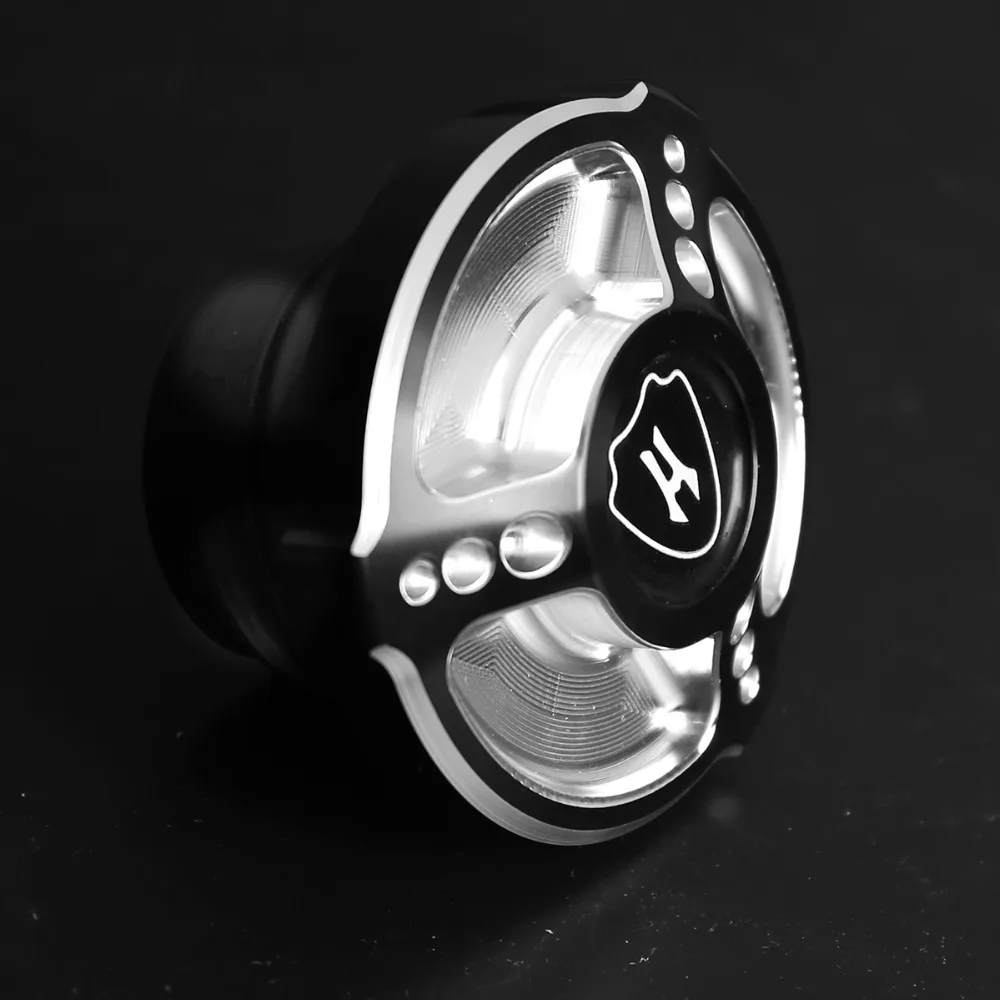 CNC S Cut Fuel Gas Tank Cap For Sportster Dyna Softail XL883 1200 04 13