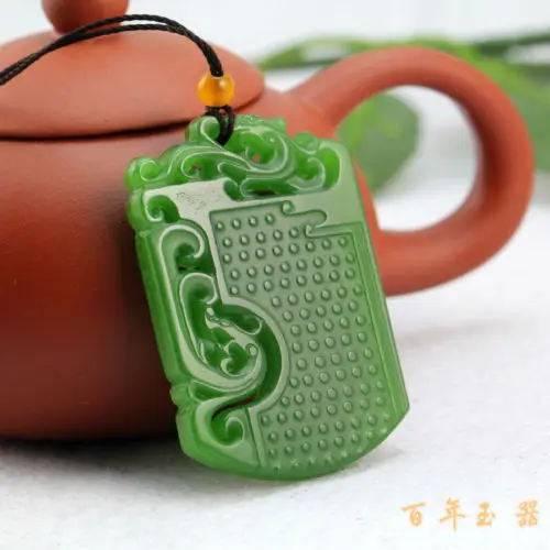 

Crafts statue 100% Natural Chinese Green Natural Nephrite Hand-Carved Dragon pendant