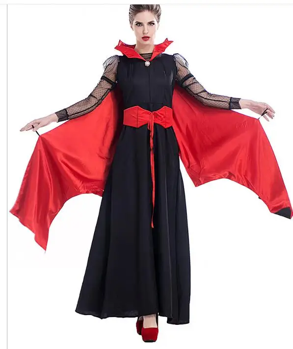 Vampire Costume Queen cosplay 2