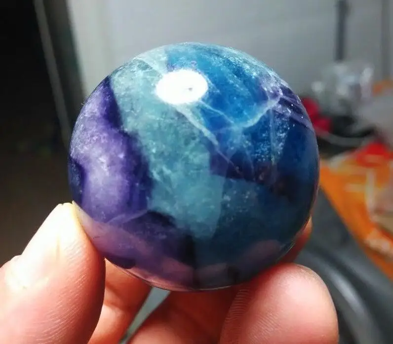 

TOP 103g 40mm Natural Fluorite Quartz Crystal Sphere Ball Healing