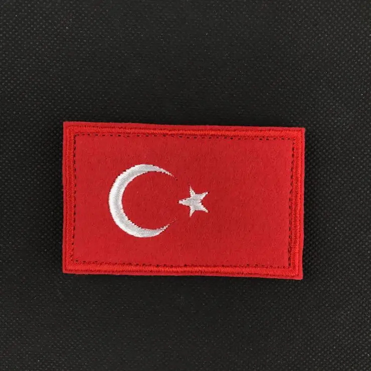Вышивка флаг Турции патч крюк петли военный плечевой Brassard Боевая нарукавная повязка тактические заплатки армейский значок черный красный 8*5 см - Цвет: Красный