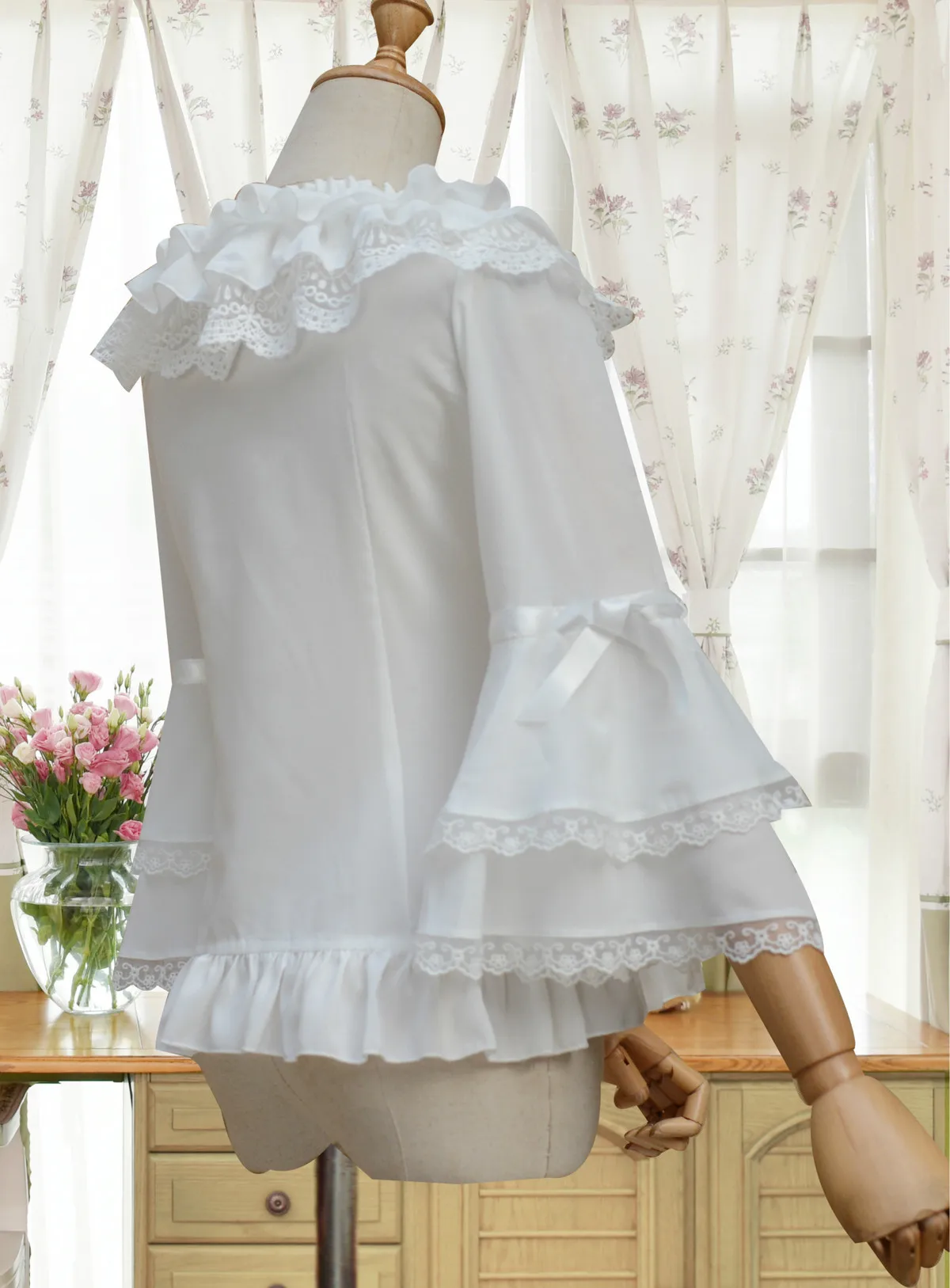 Pyjtrl осень элегантный Кружево Лолита с расклешенными рукавами шифоновая рубашка модные Повседневное белая блузка женская Рубашки для мальчиков женская одежда