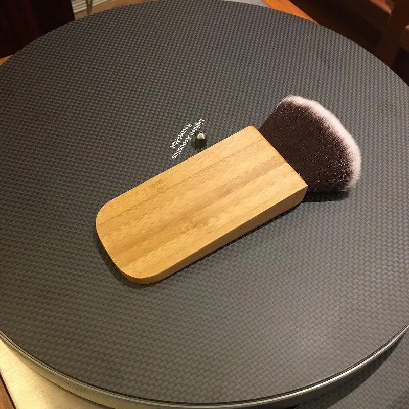 

Turntable Player Accessory Wooden Handle Record Cleaning Brush Super Clean Anti-static Record Dust Remover for LP Vinyl Record