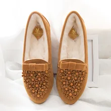 Женская обувь из плюша, визуально увеличивающая рост; обувь на платформе с цветочным принтом и заклепками; женская зимняя теплая обувь с бантом; Мокасины с отделкой бисером; меховые балетки на плоской подошве