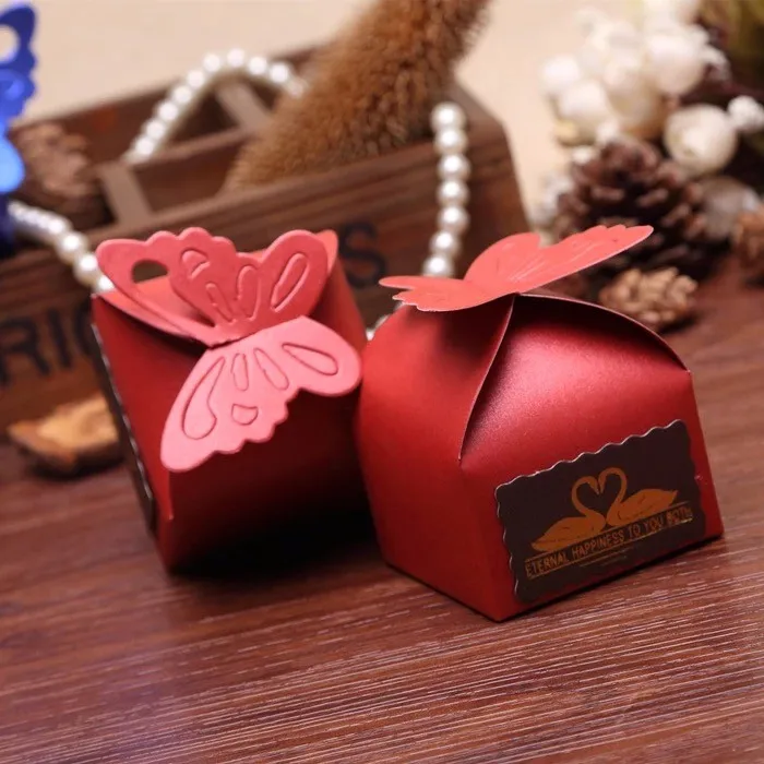 100 шт, свадебные подарочные коробки для конфет с бабочкой, вечерние, фиолетовые