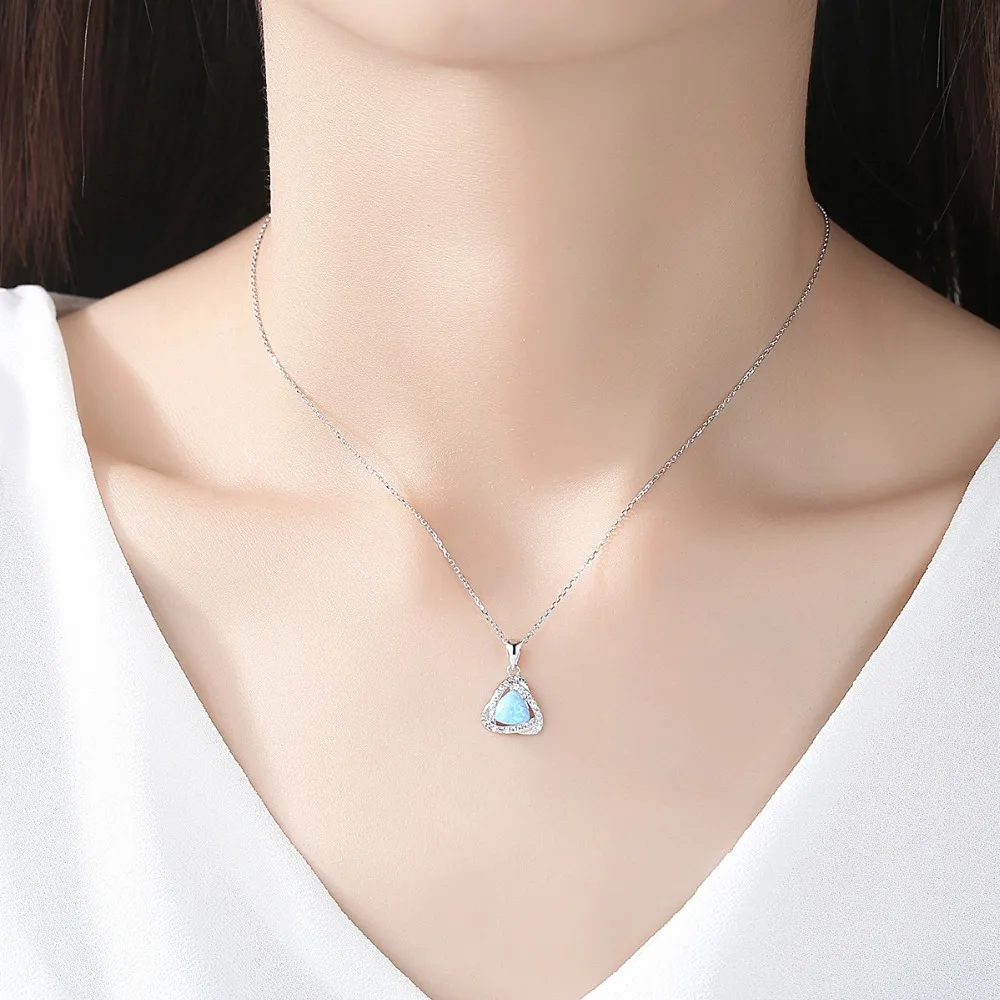 Collana con ciondolo in argento con opale di fuoco grande creativo di alta qualità per le donne da sposa di lusso_voghion.com