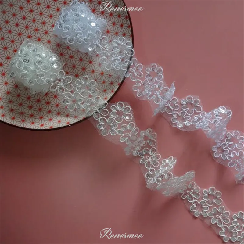 

Delicate 3m White/Ivory Sequin Cording Edge Flower Venise Venice Mesh Lace Trim Applique Sewing Craft for Wedding Dec. 4.5cm