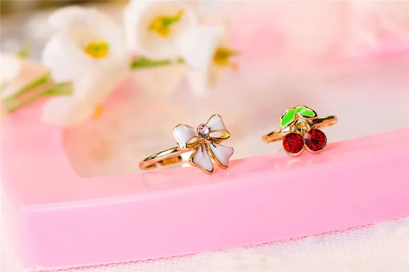 10PCs/Lot Hot Sale Kids Cute Cartoon Rings Flower Animal Shape Ring Set Mix Finger Jewelry Creative Accessories Girl Child Gifts