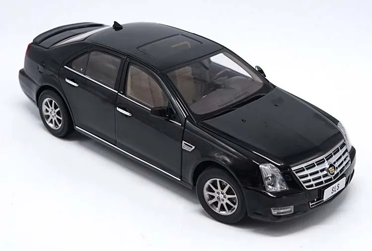 1:18 GM Cadillac SLS литая под давлением модель Черная Игрушечная машина из сплава миниатюрная коллекция подарки