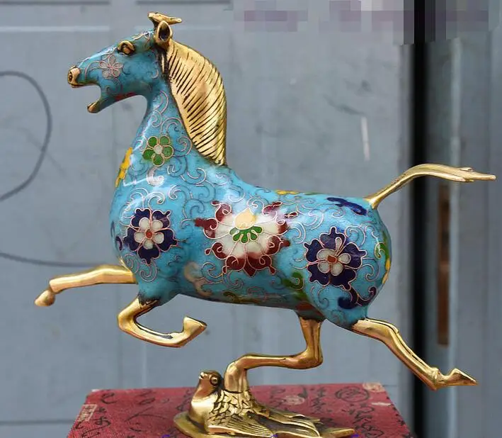 Collectible Decorated Old Copper Bronze Vivid Horse Stepped Swallow Statue
