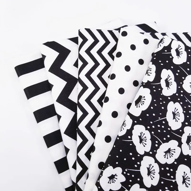 

5pcs/lot 50x40cm Black Series Cotton Fabric Printed Cartoon Kids Twill Cloth for patchwork home Textile Sewing fabric