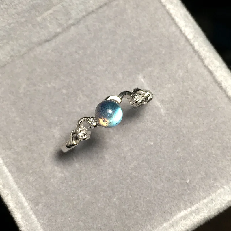

100% Real Natural Moonstone Pure Sterling Silver 925 Thin Band Rings Women Elegant Blue Light Rainbow Stone Brief Design Jewelry