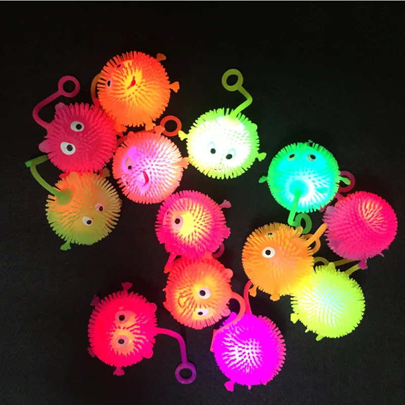 25ks / lot Mix Color Flash Led Bouncy Balls Zářící úsměv Soft Rubber Rubber Ball Hračka Svítící pro Party potřeby Skočit Fluffy Toys