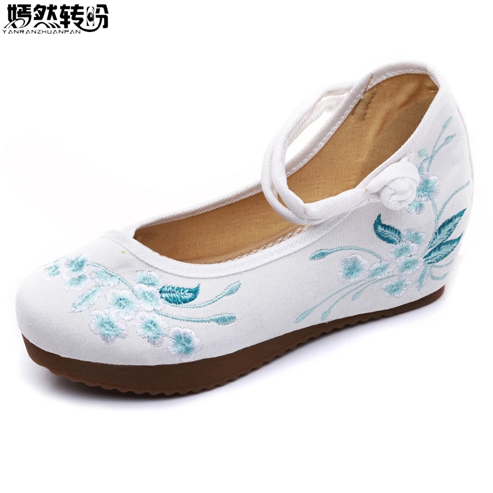 

Chinese Women Pumps Floral Embroidery Women Shoes Increased Internal Pumps Ankle Strap Ladies Casual Pumps Sapatos 3cm Med Heels