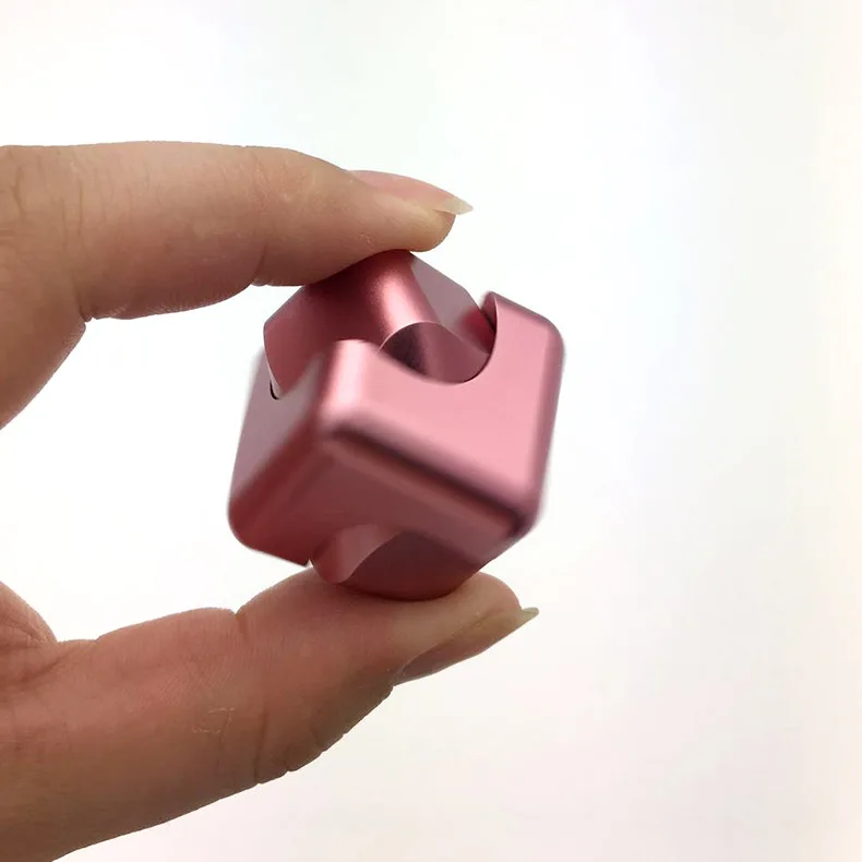 

2017 Stres Carki New fidget cube Tri-Spinner  Hand Spinner Toy EDC Aluminium Bearing Spinner Hand For Autism and ADHD