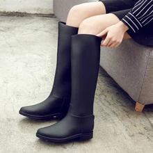 Женские Модные непромокаемые сапоги; водонепроницаемые женские сапоги на танкетке; Модные непромокаемые сапоги с высоким голенищем и нескользящей подошвой; большие размеры 9, 10, 40, 41
