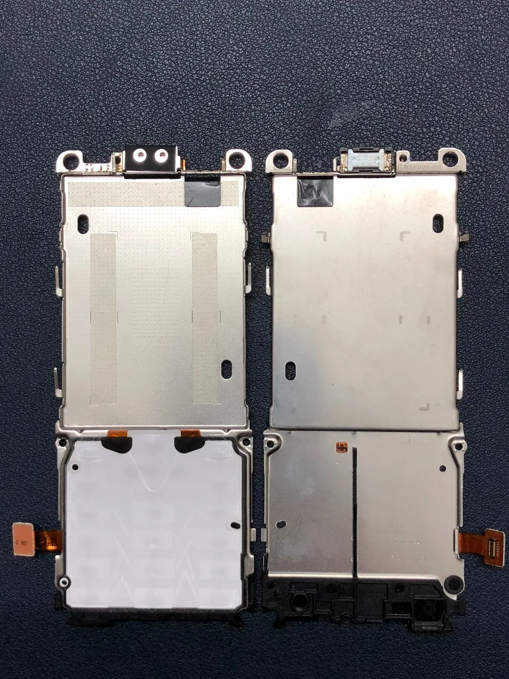 

Keyboard Module for Nokia 301 Cell Phone (with middle part)
