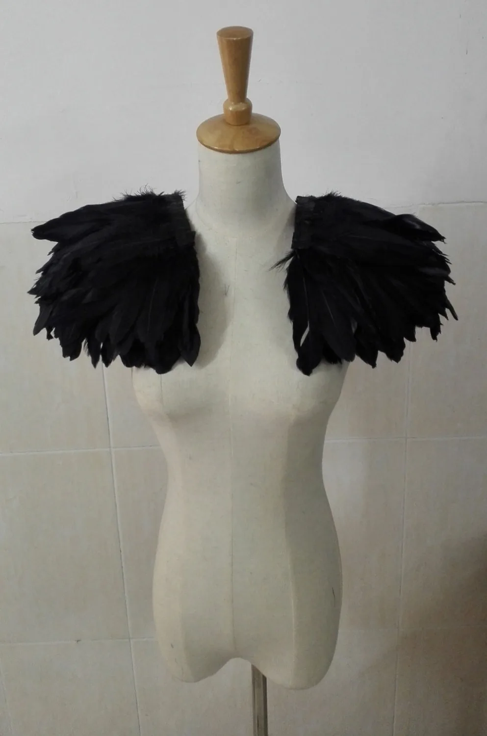 

Hand-crafted goose feather epaulettes #FSP13008B