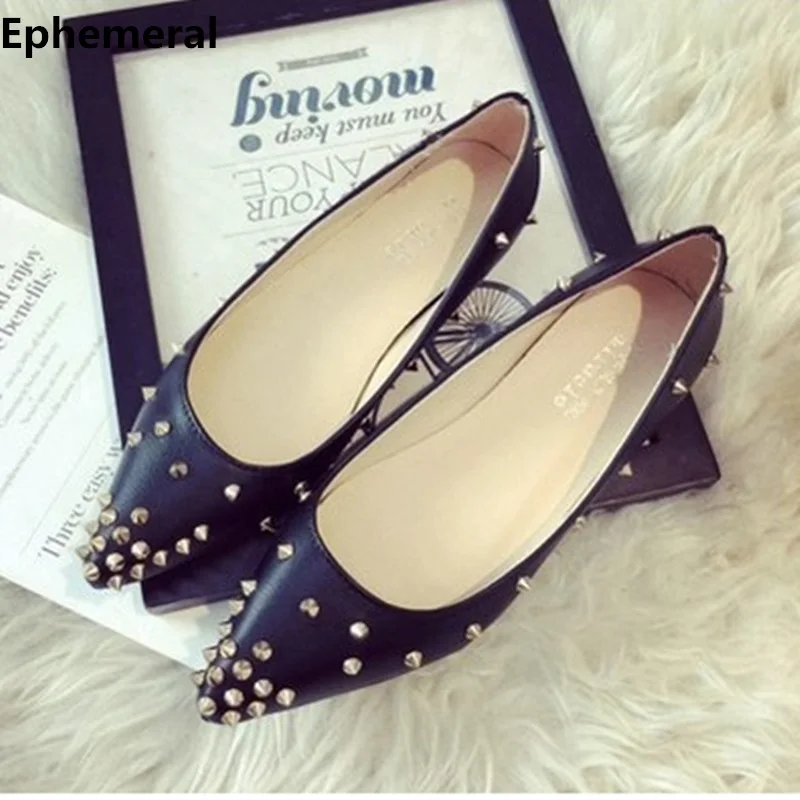 

Adults Best selling Zapatos Mujer 2019 New Plus size 40 46 34 Black White Rivets Glitter Pointy Toe Women Flats Shoes Slip-on