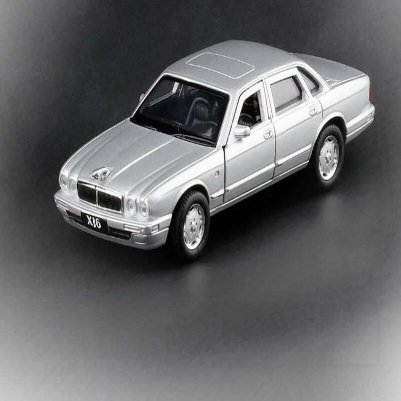 Детские игрушки 1/36 симуляция Ягуар X6 классический автомобиль сплав литья под
