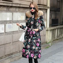 Приталенные женские куртки-пуховики с цветочным принтом, с воротником из натурального меха енота, зимние пуховики, Новинка осени