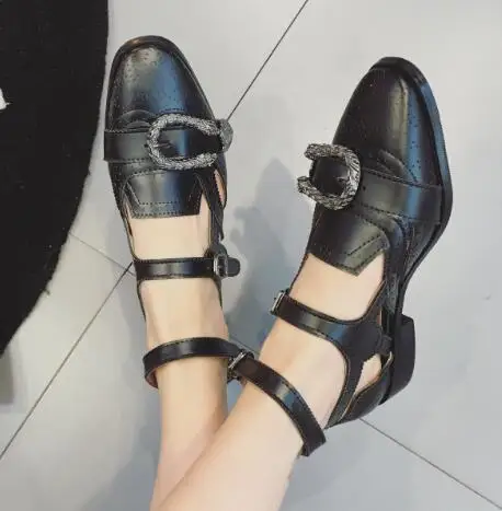 2018 newest metal buckle decorations woman shoes cutouts PU leather shoes brogue shoes ankle strap flat shoes 