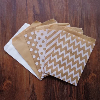 

25pcs Kraft White Party Favor Paper Bags Chevron Striped Dots Paper Craft Bag for Wedding Favor Candy Gift Bags Party Supplies