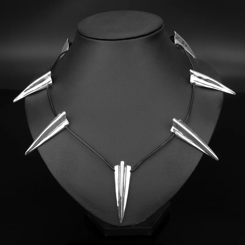 

HEYu Marvel Movie Black Panther Necklace Avenger Wakanda King T'challa Etched Claw Pendant Necklace Men Jewelry Fan's Gift