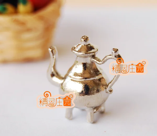 

MINI dollhouse miniature Mini furniture accessories Siwan four tripod Tatu metal jug lovely texture