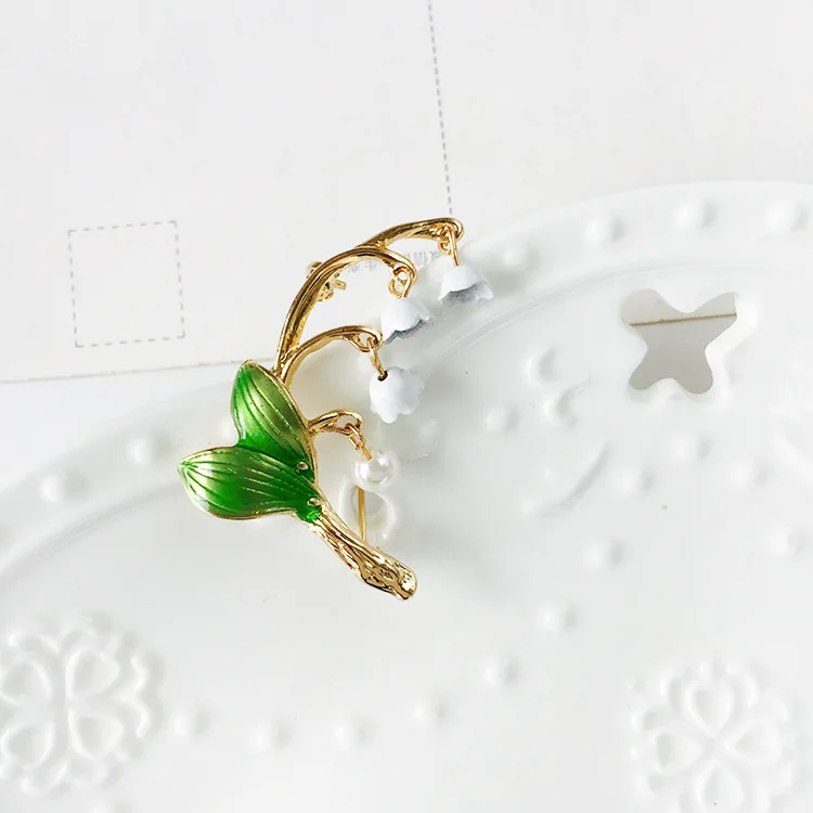 Металл эмаль зеленый лист белый цветок лилии золотой значок Цвет Lilies