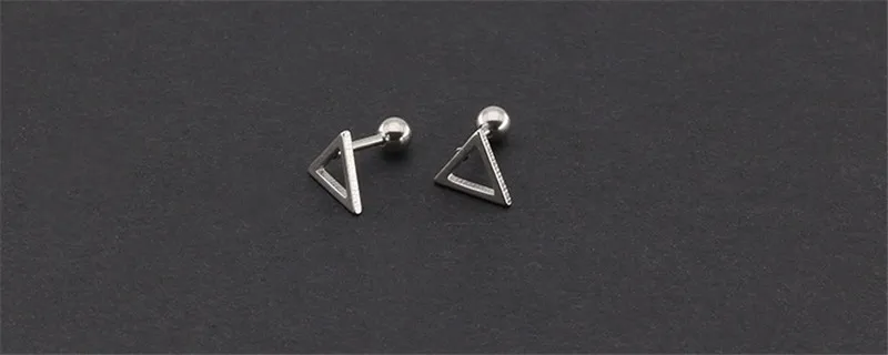 3668389946_996853077