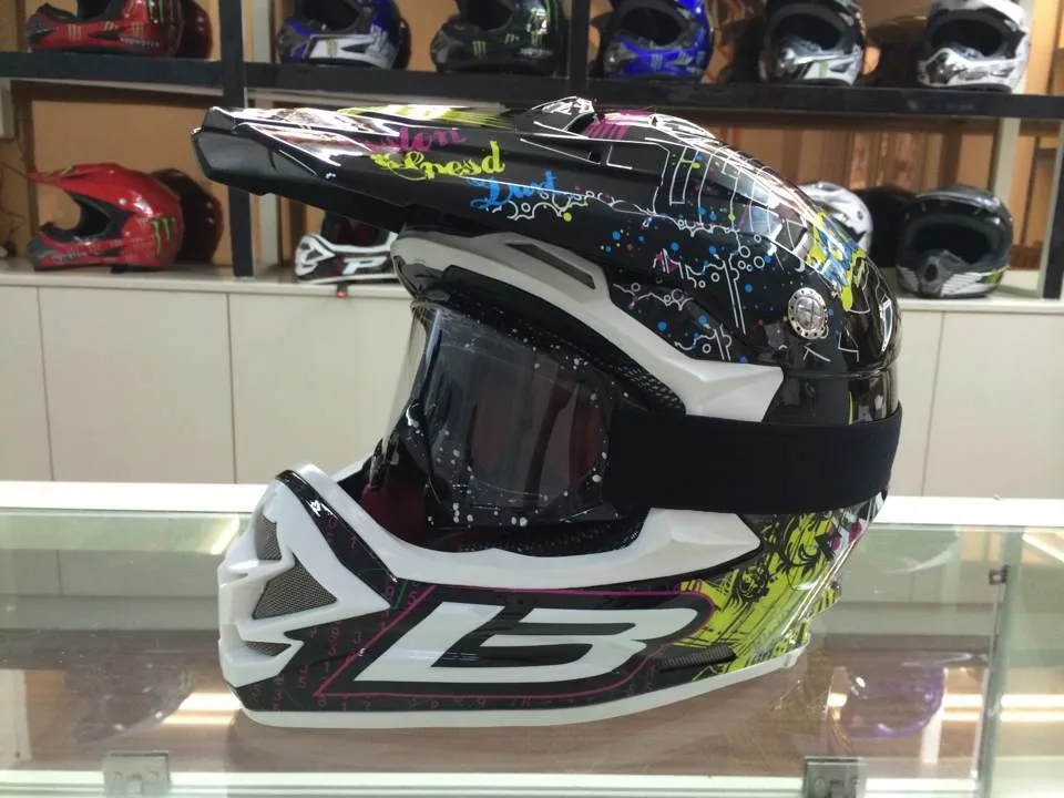 full face mtb helmet with goggles