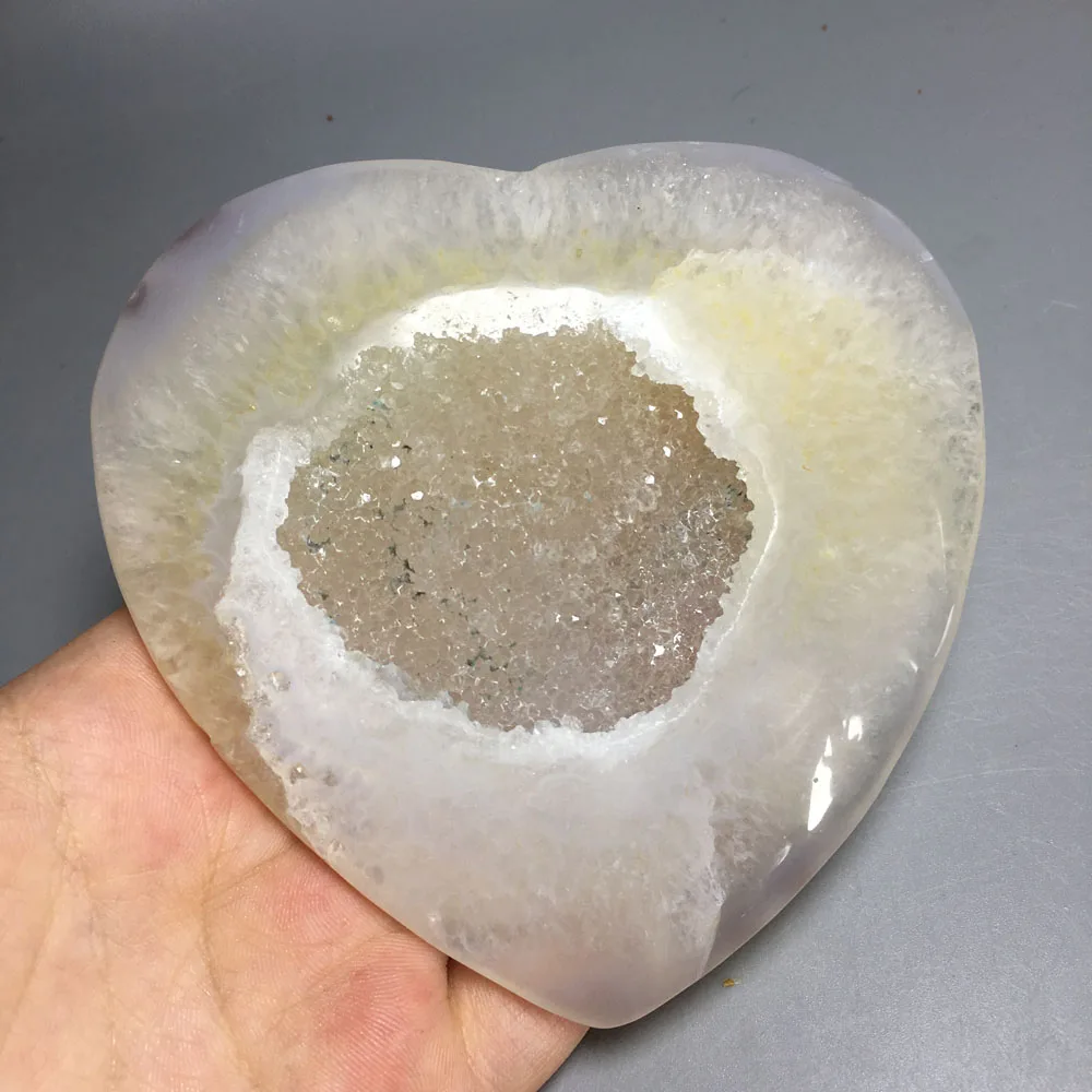 

239g HOT SALE high quality NATURAL QUARTZ CRYSTAL Agate Geode Heart