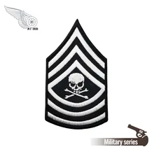 Черно-белая полоска череп Военная нашивка аппликация на заказ Байкер спереди вышивает железо на мотоцикл патч Ткань наклейки