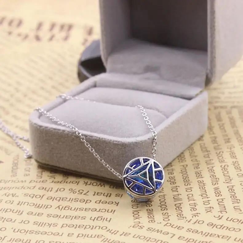 

Iron Man Necklace Pendant Anime 925 Sterling Silver Jewel-encrusted Cosplay Prop Gift N1