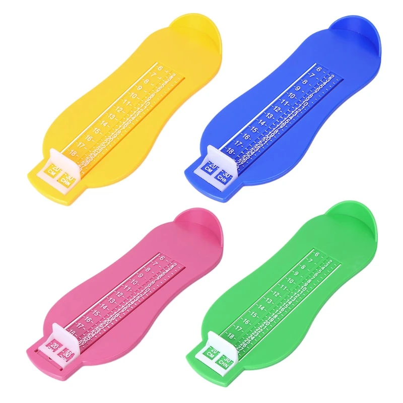 newborn baby foot size