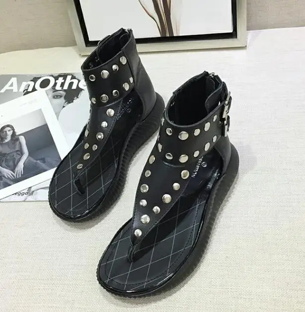 

Metal Rivets Women Black Sandals Flip Flops Genuine Leather Summer Gladiator Sandal Casual Flats Cover Heel Woman Beach Slipper