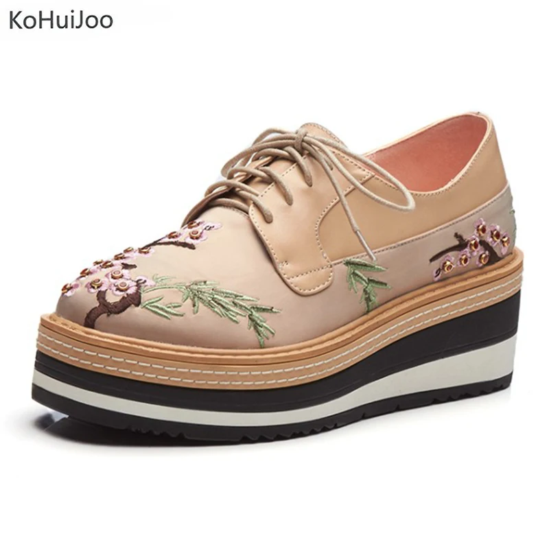 

KoHuiJoo New cow leather shoes women floral embrodier Women Platform Casual Shoes Women Flat Bottom lace up feminino shoes women
