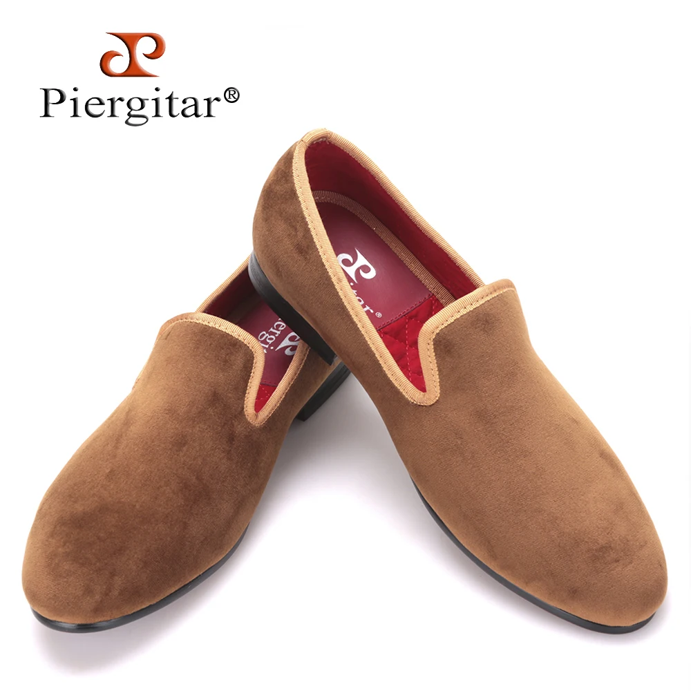 Piergitar new arrival Handmade men new style velvet flats shoes Party and Banquet men dress loafers Fashion smoking slippers