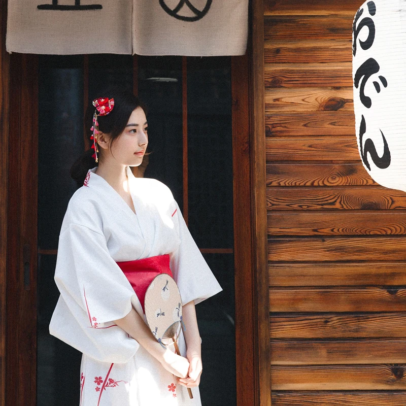 Vintage Improved geisha Elegant White Formal Kimono Long Robe Cosplay Costumes japanese Style Yukata COS Uniform Stage Clothing