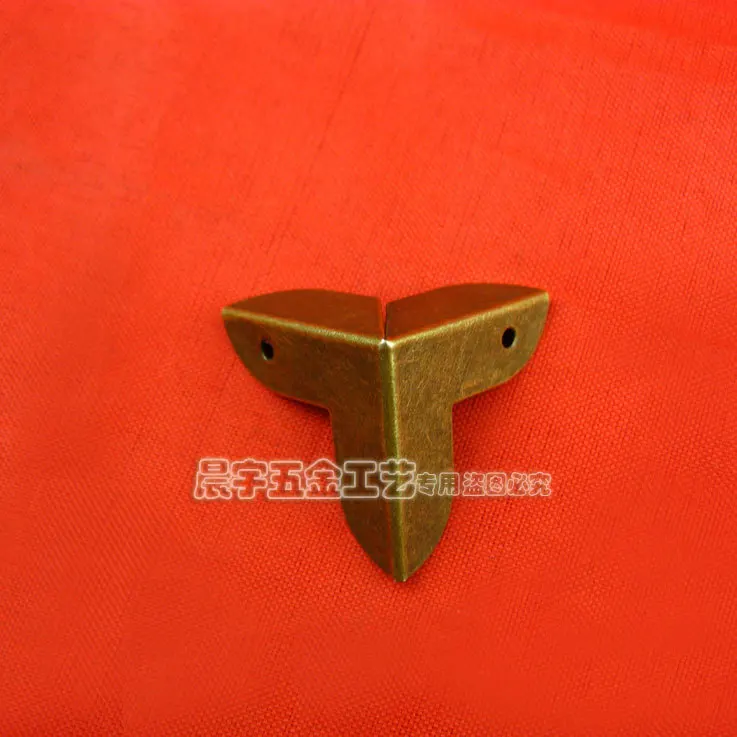 Wholesale Hardware accessories Decorative box corners Metal corner Angle Corner bracket Box Feet