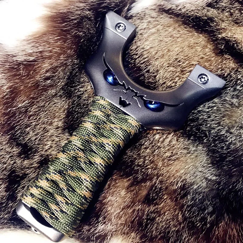 

Titanium TC21 Hunting Slingshot Professional Catapult Rubber Band Outdoor Shooting Game CNC High Quality slingshots