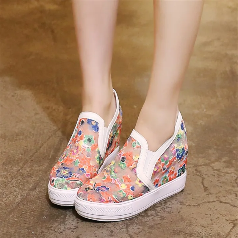 

Plus size 34-45 Summer Women Lace Hollow Floral Casual Shoes Woman Breathable Platform Increased Internal Slip-On Loafers Shoes
