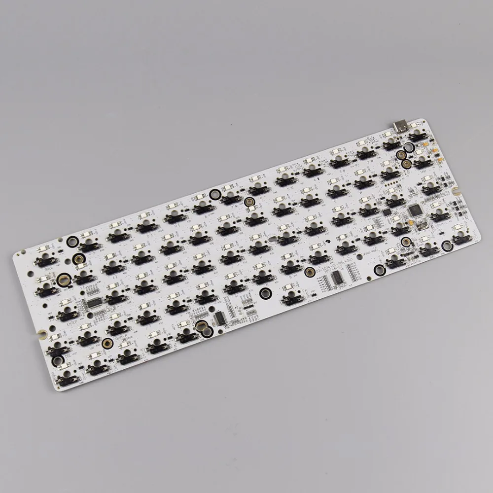 Pаспродажа KBDfans Новое поступление GK64 pcb RGB 60% 64 клавиши Горячая замена PCB diy механическая клавиатура hotswap разъем