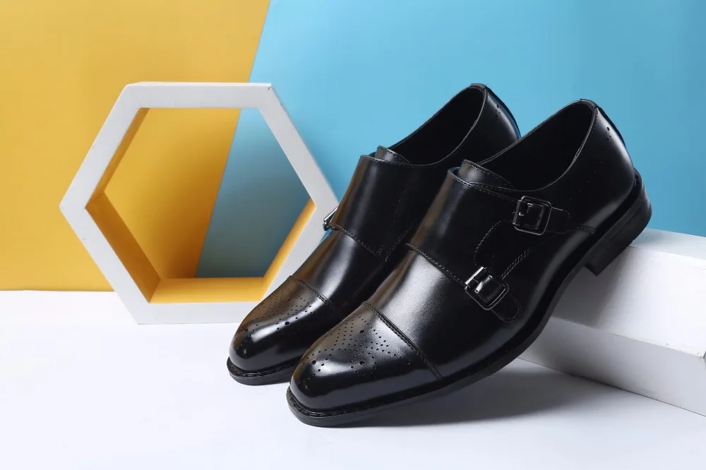 DESAI/Новинка; мужские деловые модельные туфли в британском стиле; официальная обувь с перфорацией типа «броги» из натуральной кожи; мужские туфли-Монки; оксфорды с двойной пряжкой; Цвет Черный