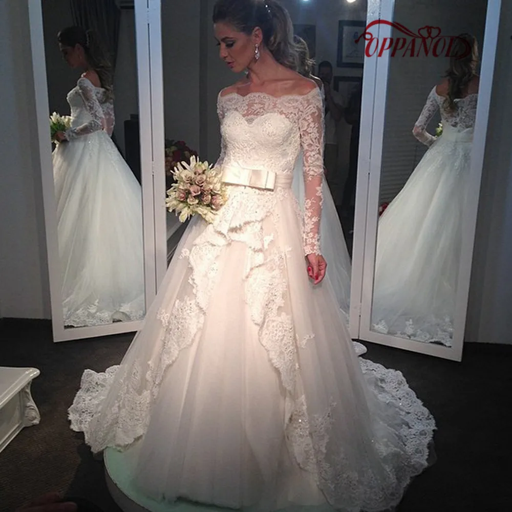 Inhabituel Bateau Cou À Manches Longues A,ligne De Robe De Mariage Élégant Appliques Dentelle Tribunal Train Robe de Mariage De .