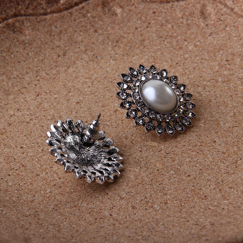 Женские винтажные серьги сережки гвоздики большие стразы в стиле ретро из Индии